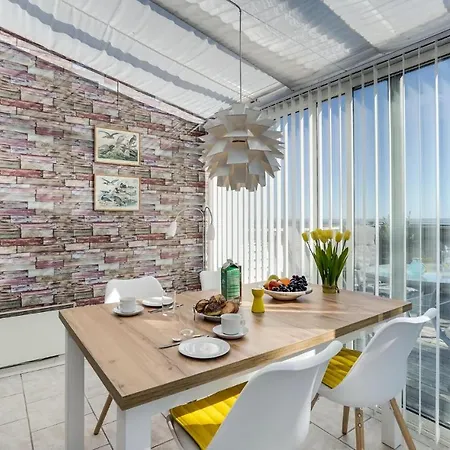 Cozy In Romo With Kitchen Romo Kirkeby